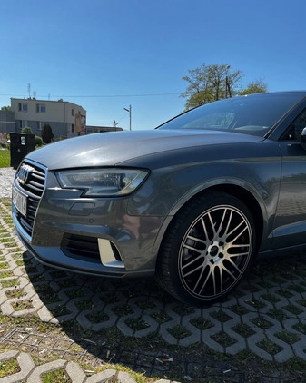 Audi A3 cena 79500 przebieg: 61500, rok produkcji 2017 z Słubice małe 29